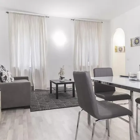 En Montecarlo Apartamento